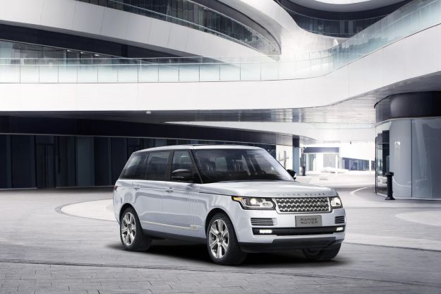 Range Rover ibrida passo lungo