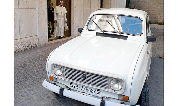 Renault R4 Papa Francesco