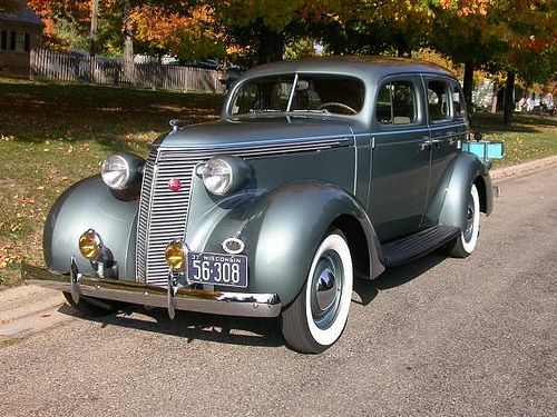 STUDEBAKER DICTATOR