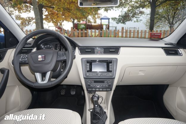 Seat Toledo, interni e plancia