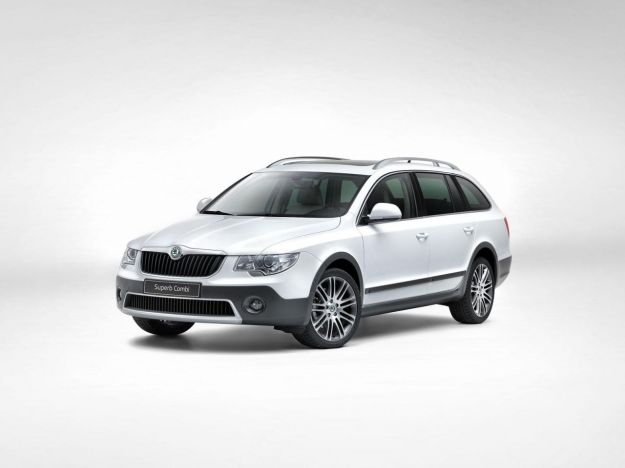 Skoda Superb Wagon Outdoor