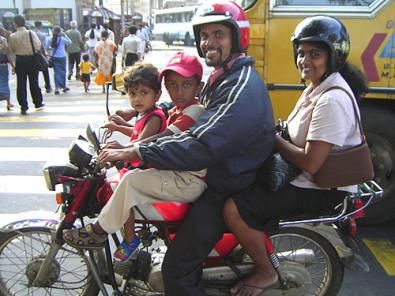 bambini-in-moto.jpg