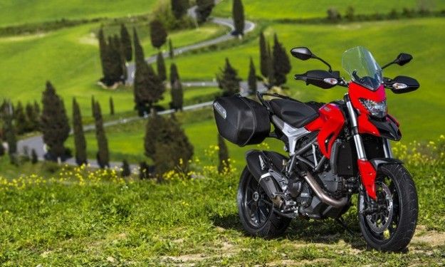 ducati hyperstrada 2013