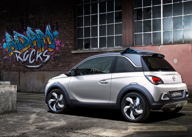 fiancata Opel Adam Rocks