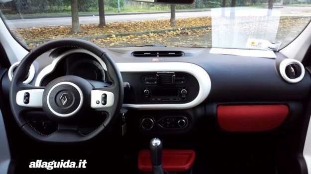 interni nuova renault twingo 2014