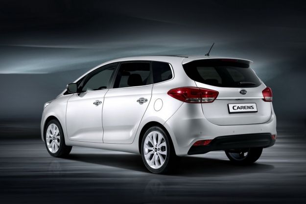 kia carens 2013 posteriore