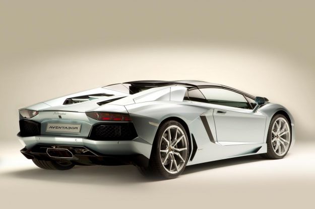 lamborghini aventador roadster coda 2