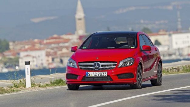 mercedes classe a rossa anteriore