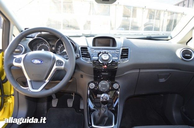 nuova ford fiesta 2013 interni