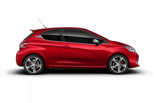 peugeot 208 gti rossa laterale