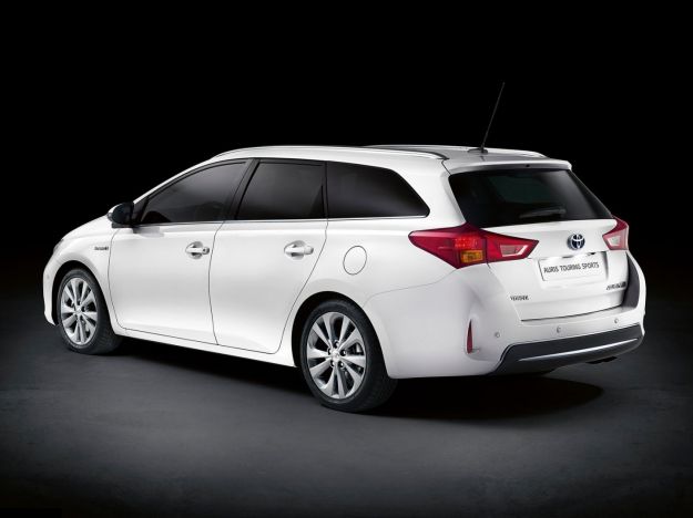 toyota auris touring sports laterale posteriore sinistra