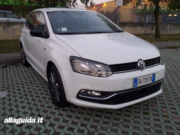 volkswagen polo 2015 bianca