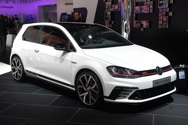 Volkswagen Golf GTI Clubsport e Clubsport Lightweight: se 265 CV non bastano… [FOTO]