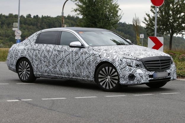 Mercedes Classe E Maybach: col passo lungo al Salone di Pechino 2016 [FOTO]