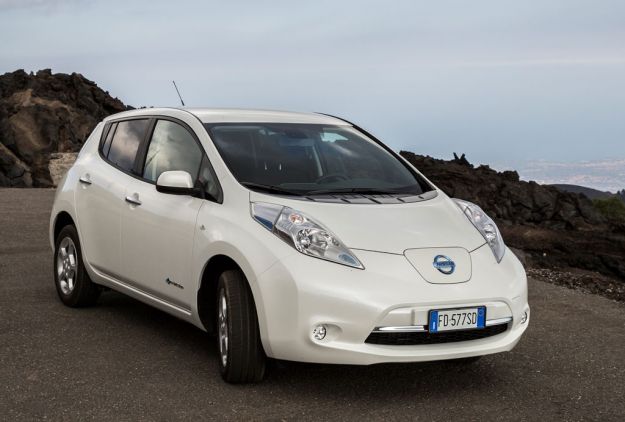 149129_Nissan_LEAF_viaggio_spettacolare_attraverso_l_Europa