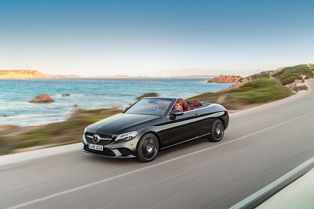 Nuova Classe C Coupé e Cabriolet: il fascino del design sportivo