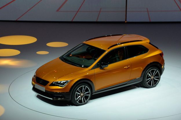 Seat Leon Cross Sport Concept: un SUV-coupé al Salone di Francoforte 2015 [FOTO]