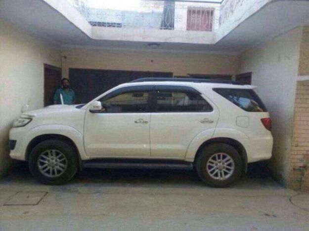 parcheggi assurdi e divertenti