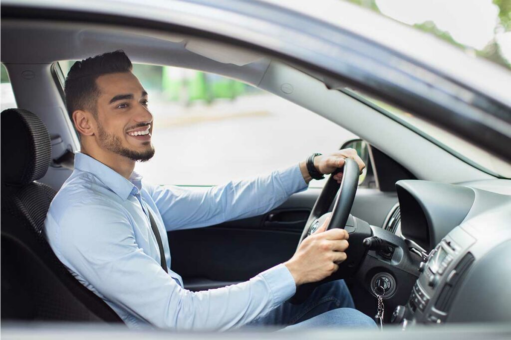 ragazzo al volante