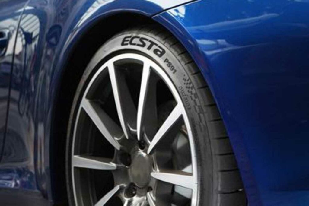 Kumho Ecsta PS91