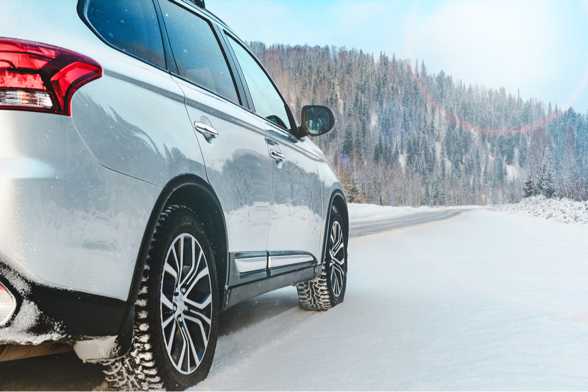 Gomme invernali: quando scatta l’obbligo, chi deve montarle e le sanzioni