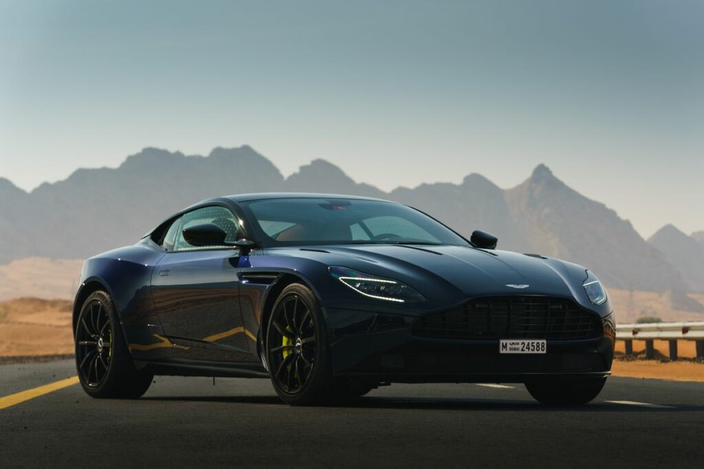 Aston Martin DB11