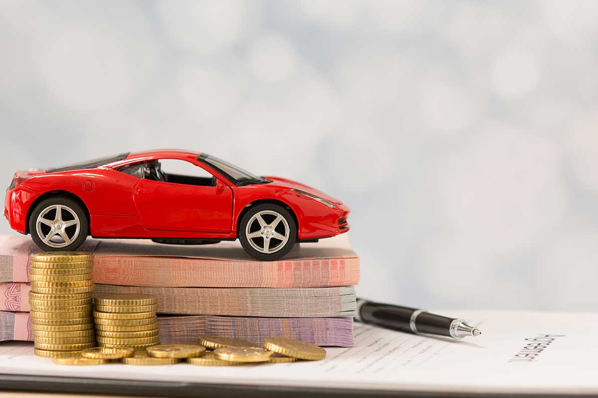 automobilina denaro e documenti