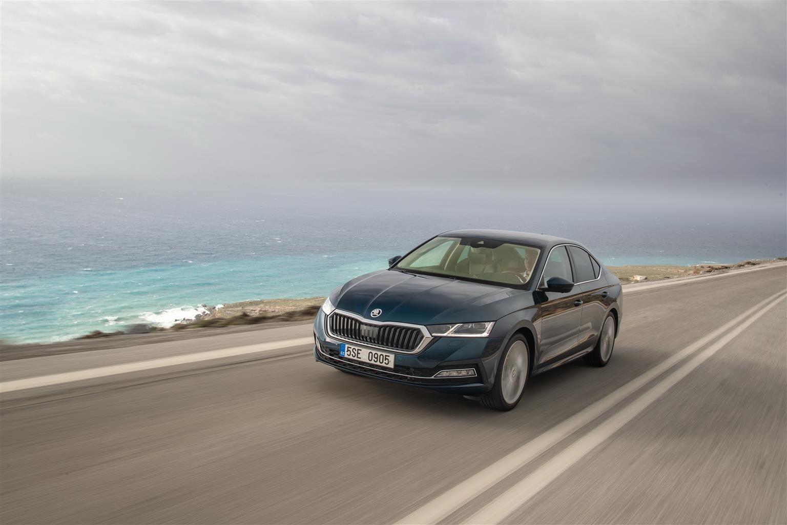 Nuova Skoda Octavia, sempre più grande e ora anche ibrida