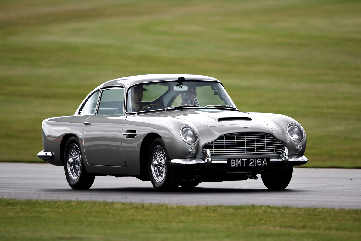 L'Aston Masrtin DB5 usata da 007