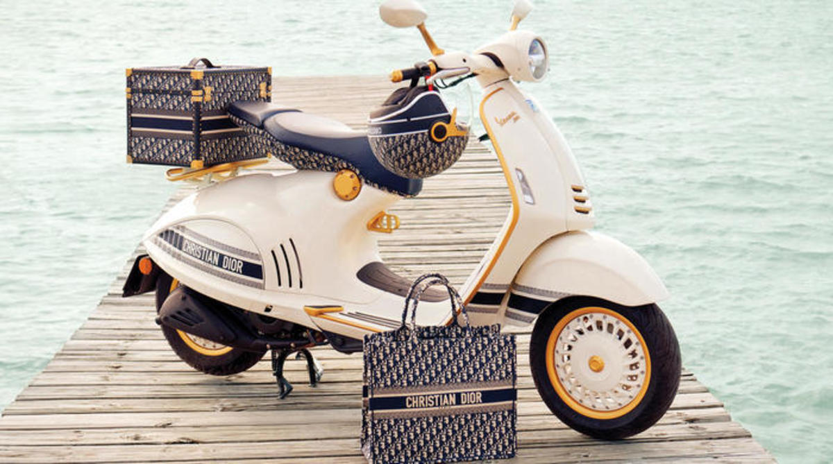 La Vespa 946 Christian Dior