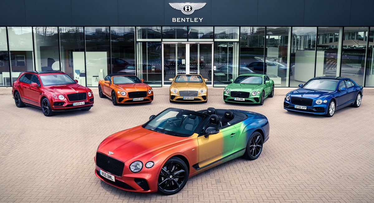 Bentley Continental GT, in versione arcobaleno per il Virtual Pride