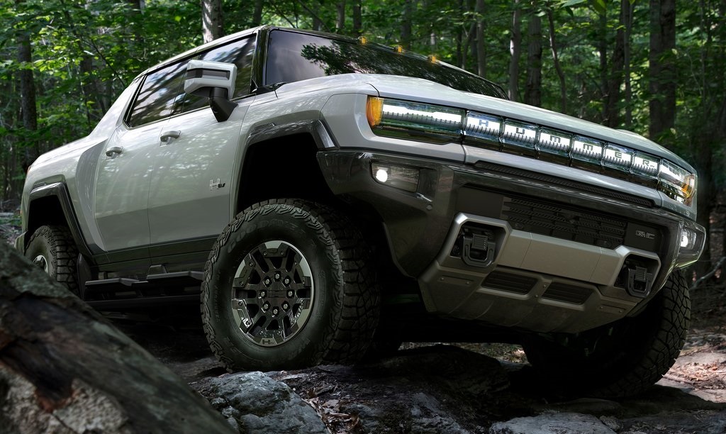 Nuovo Hummer, il primo supertruck al mondo 100% elettrico