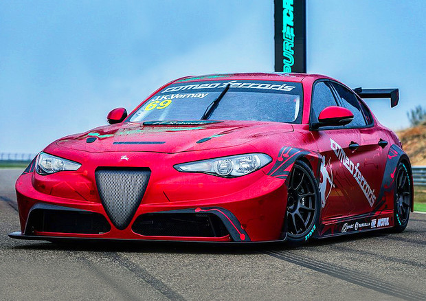 Alfa Romeo Giulia ETCR