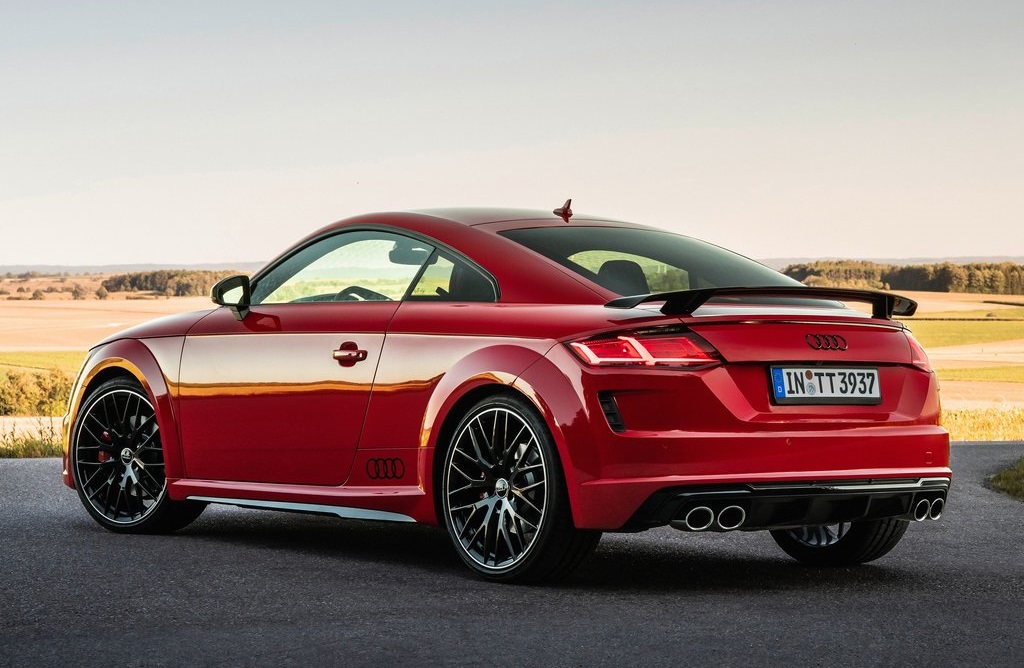 Audi TTS competition plus profilo posteriore