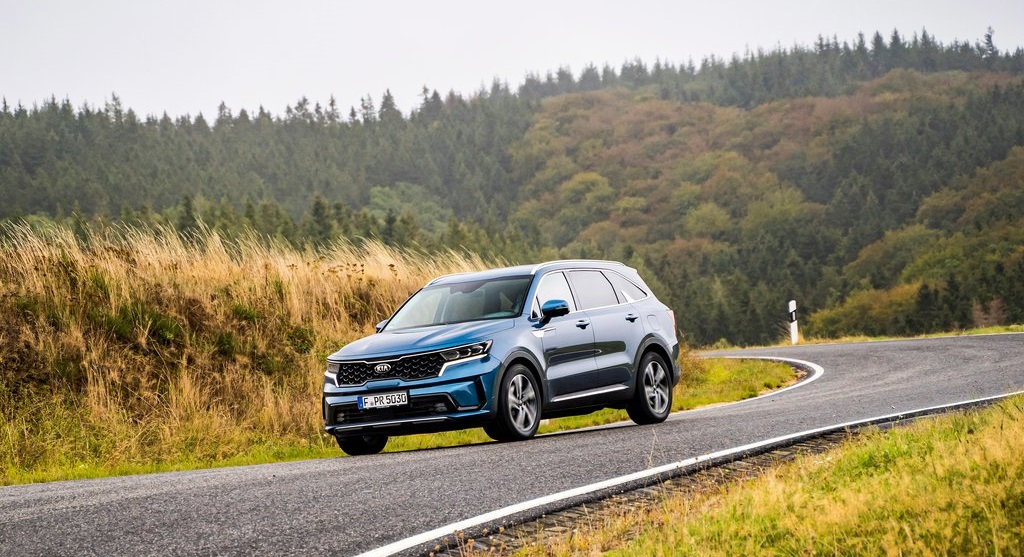 Allaguida di nuovo Kia Sorento, la prova su strada del SUV full hybrid