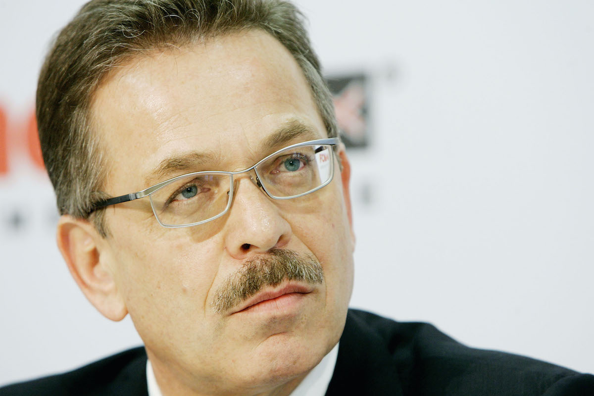 Il presidente Bosch critica auto elettriche: “Non pronte per il mercato”