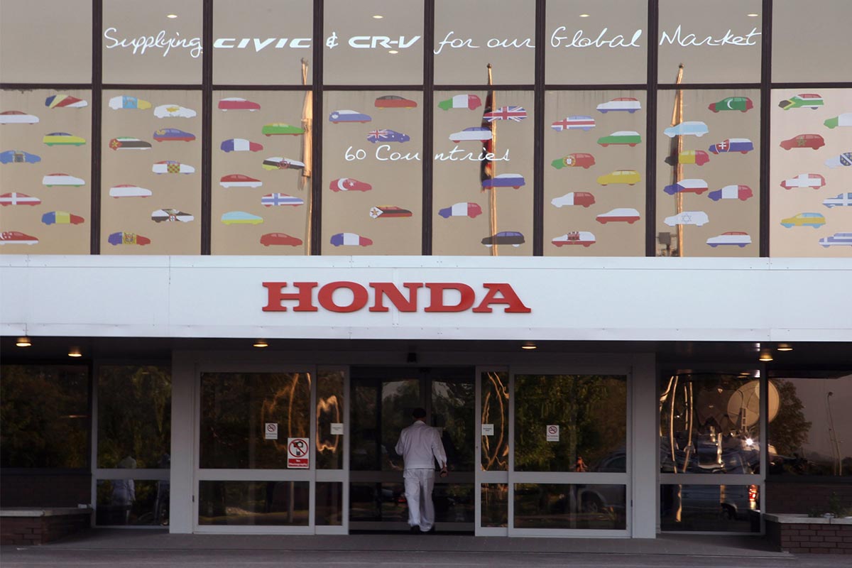 Honda lancia Kurumask, la mascherina per auto