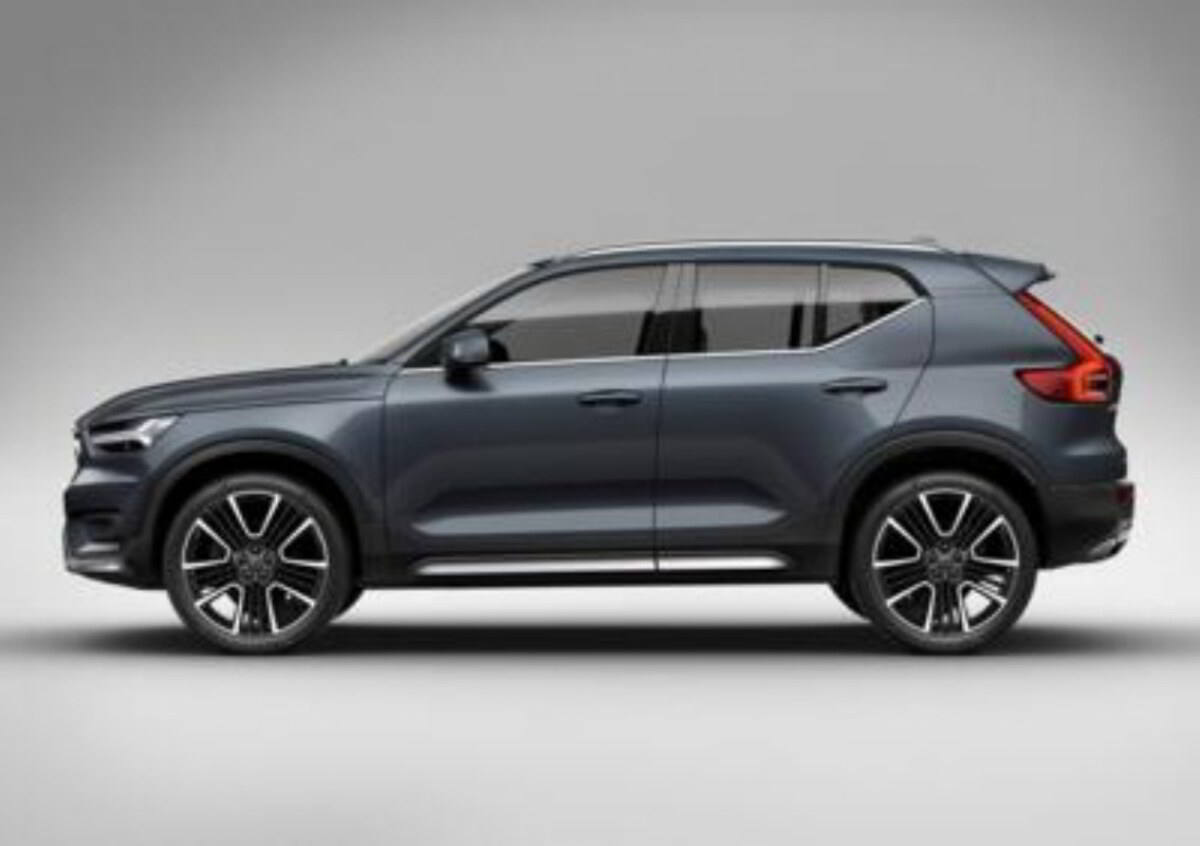 Volvo XC40 T4 Recharge Plug-in Hybrid: perché noleggiarla a lungo termine