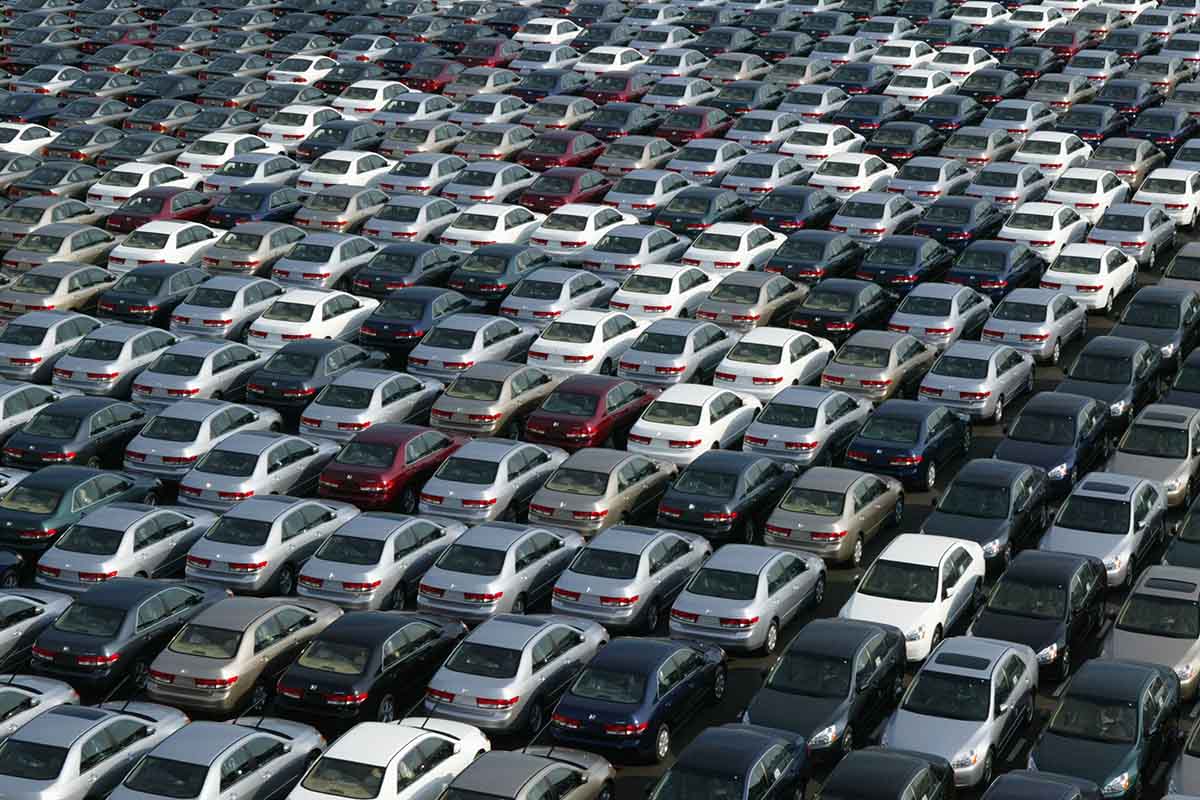 Il mercato delle auto usate fatica a riprendersi, a marzo flessione del 4,3%