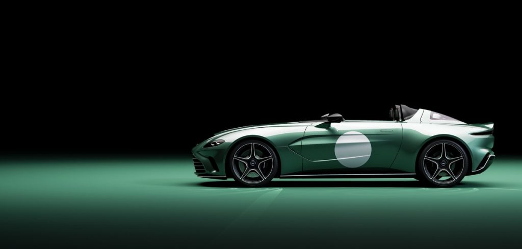 Aston Martin V12 Speedster profilo