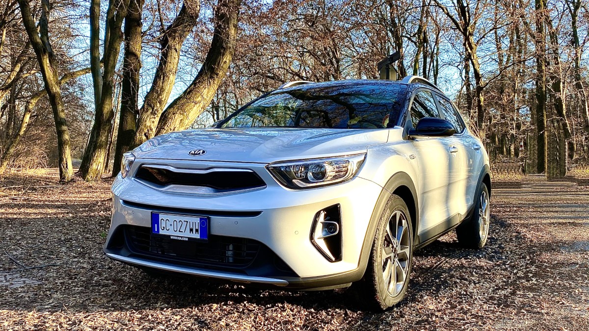 kia stonic mild hybrid 100 cv recensioni