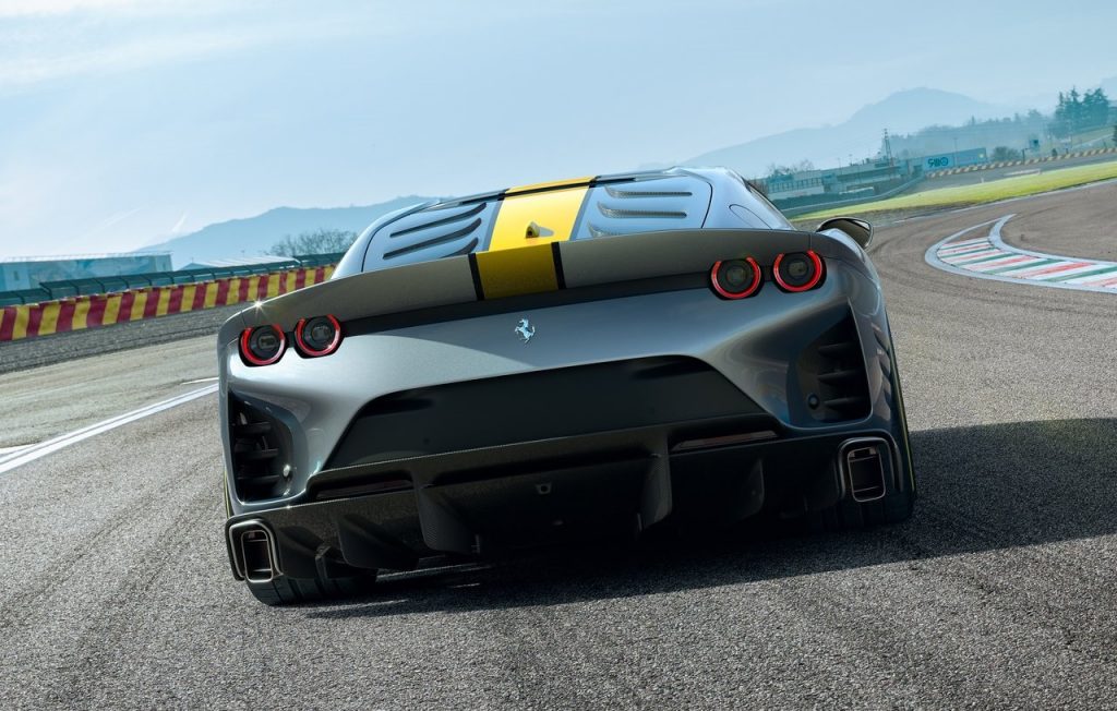 Ferrari-812_Competizione-posteriore