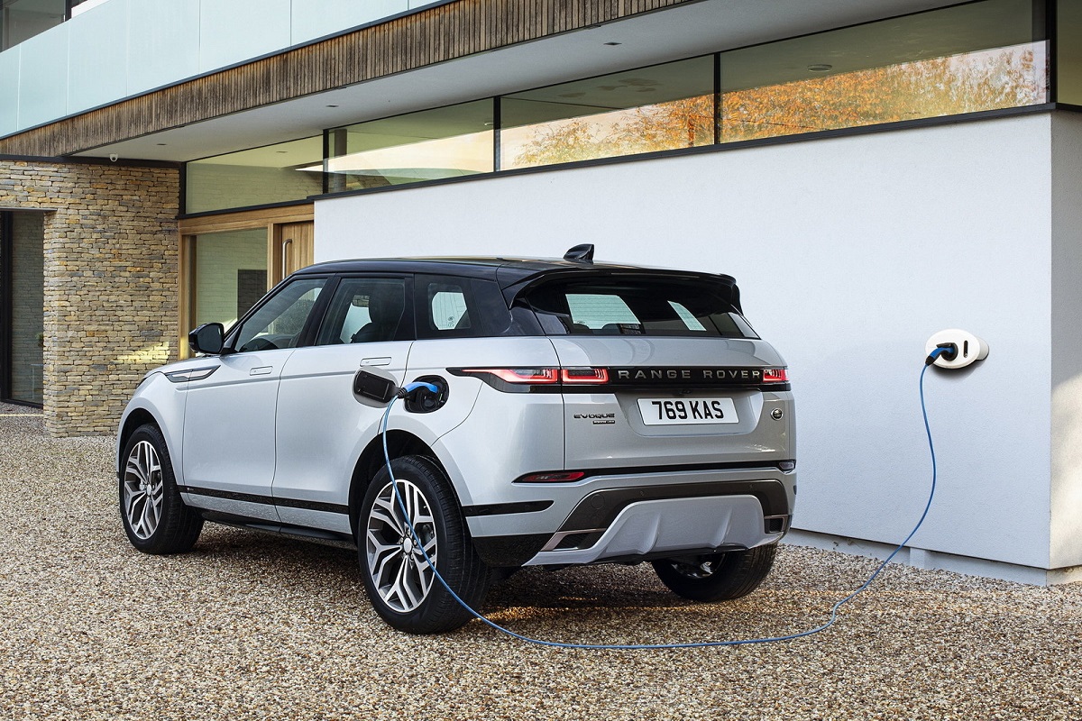 Range Rover Evoque P300e