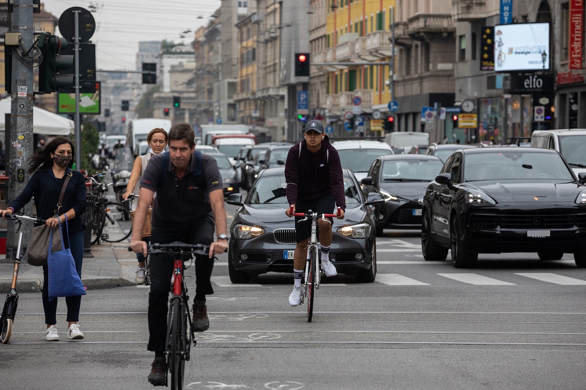 In Italia, solo 3 italiani su 10 rispettano sempre il Codice della Strada