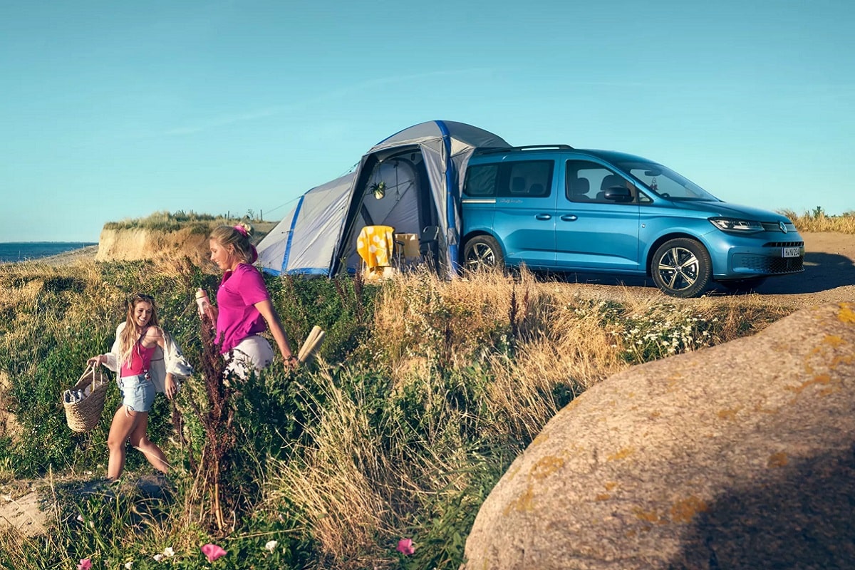 Caddy California, il mini camper di Volkswagen per viaggiare in libertà