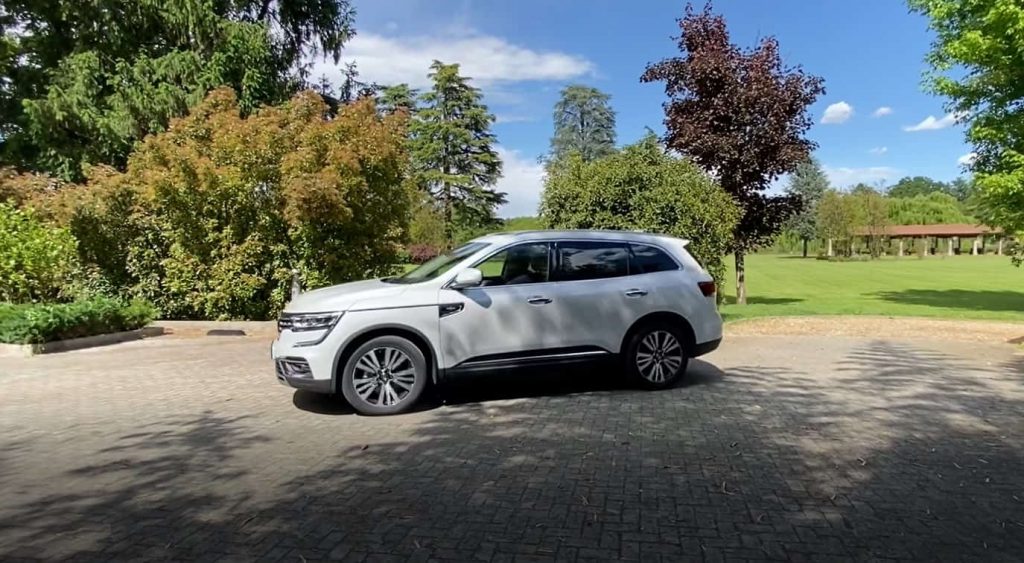 Renault Koleos in strada