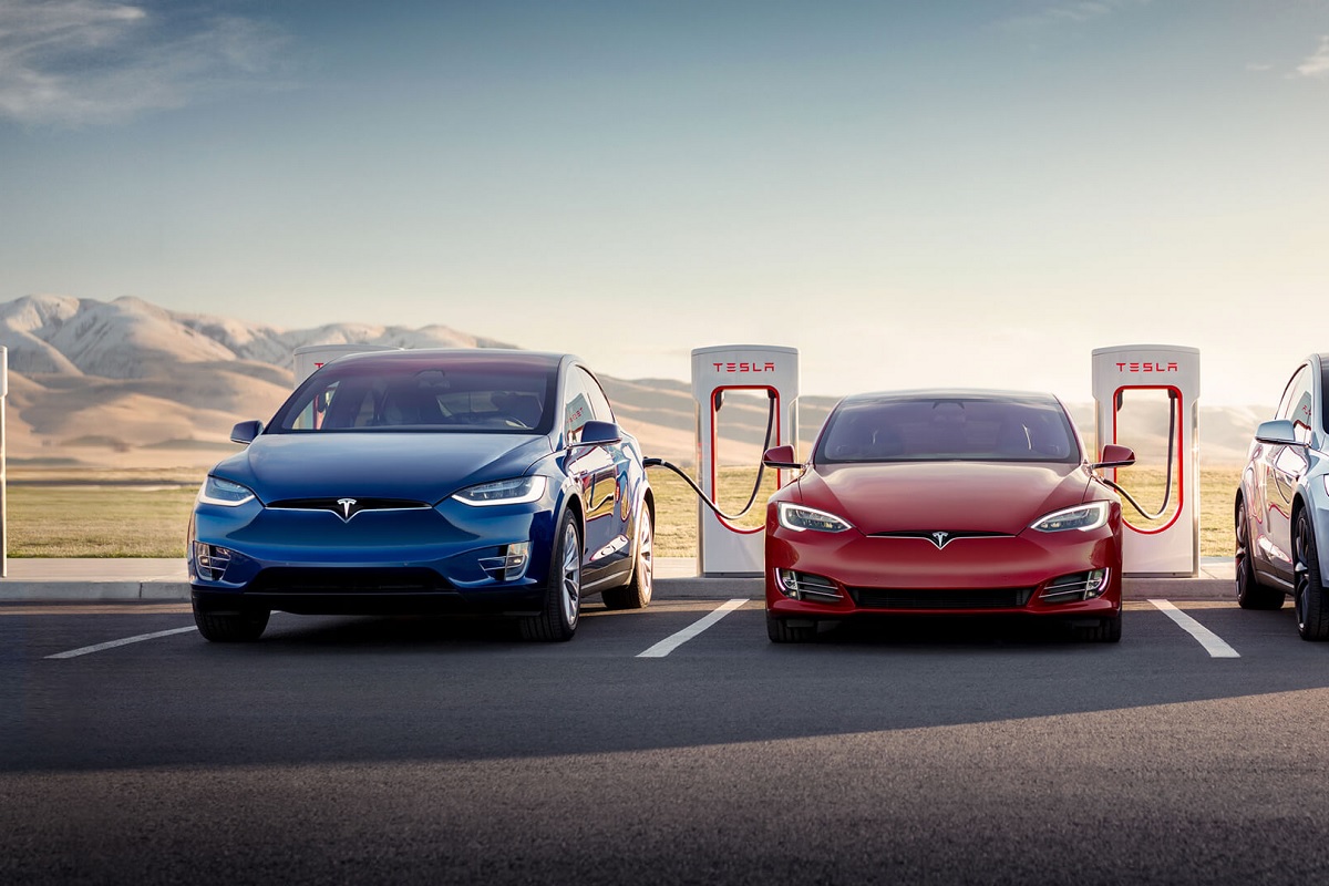 Tesla Supercharger, cresce la rete di ricarica in Italia