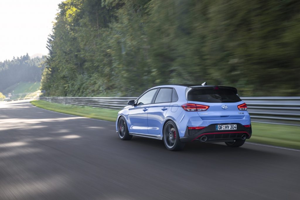 Hyundai i30 N profilo posteriore