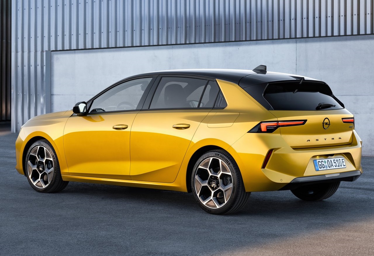 nuova Opel Astra 2021