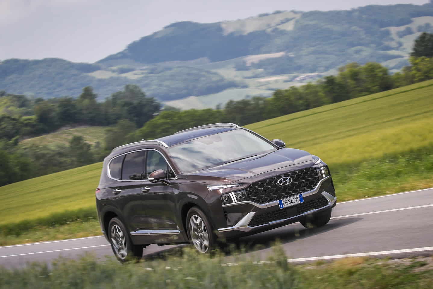 Hyundai Santa Fe Plug-in Hybrid: il D-SUV ora disponibile in versione PHEV